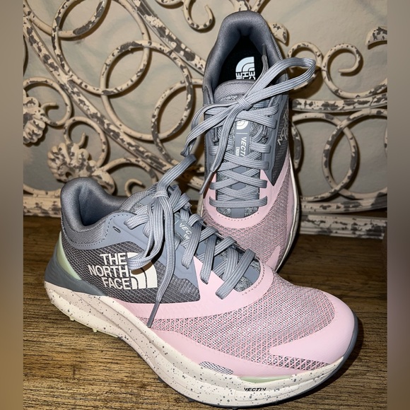 Rare North Face Women’s VECTIV Enduris Shoes
